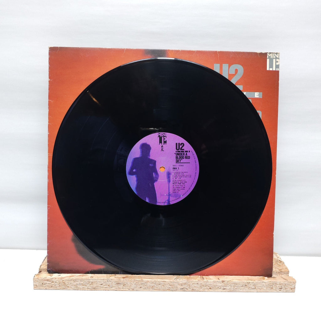U2 live under a blood red sky vinyl record VG+/VG+ IMA 3