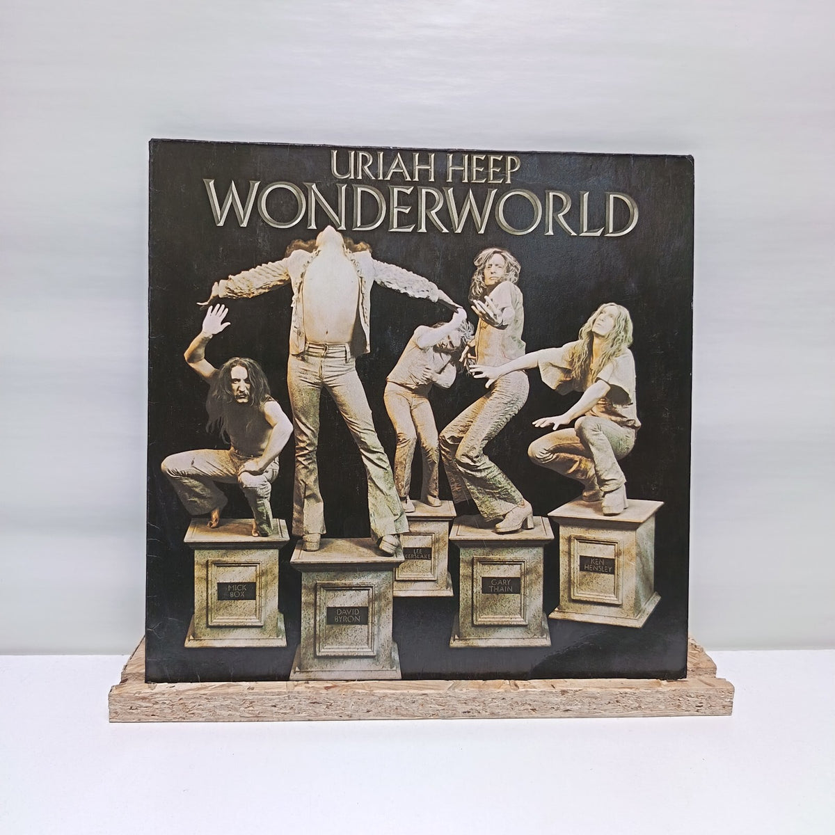 Uriah Heep wonderworld vinyl record VG+/VG+ 28 779 ET