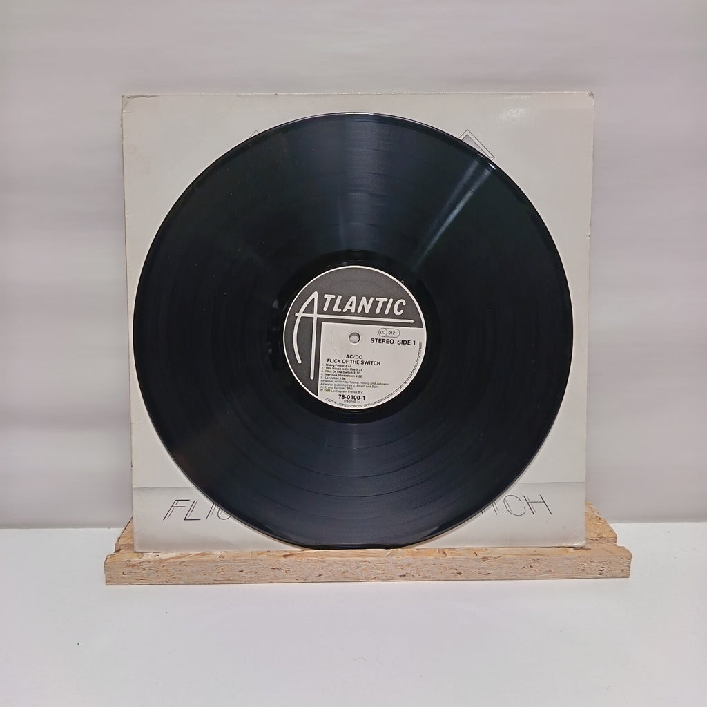AC/DC flick of the switch vinyl record VG+/VG+ 78-0100-1