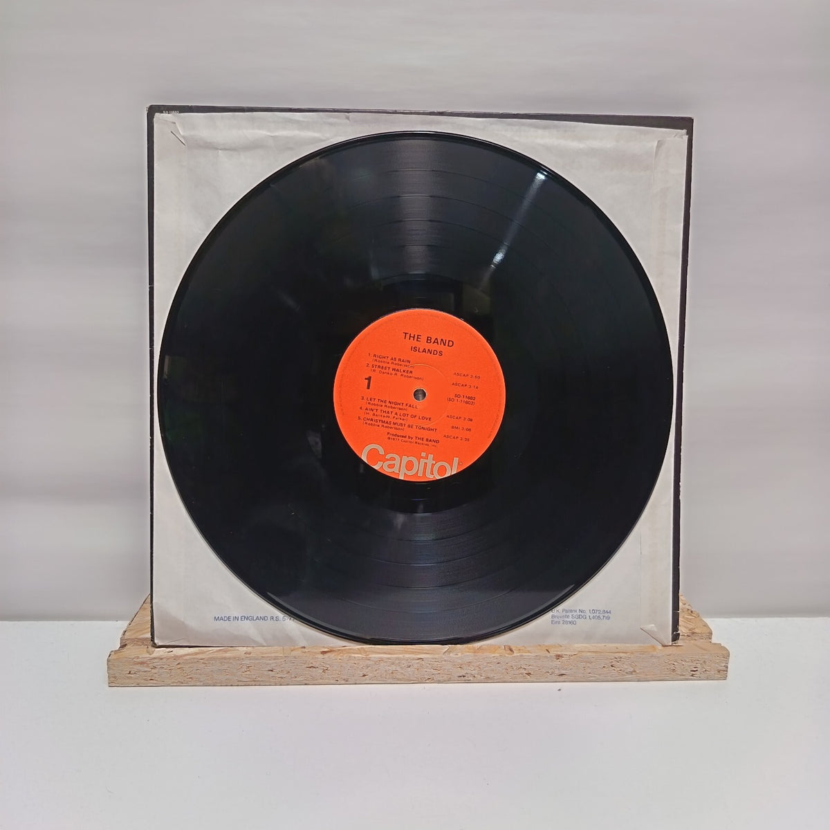 The Band islands vinyl record VG+/VG+ SO-11602