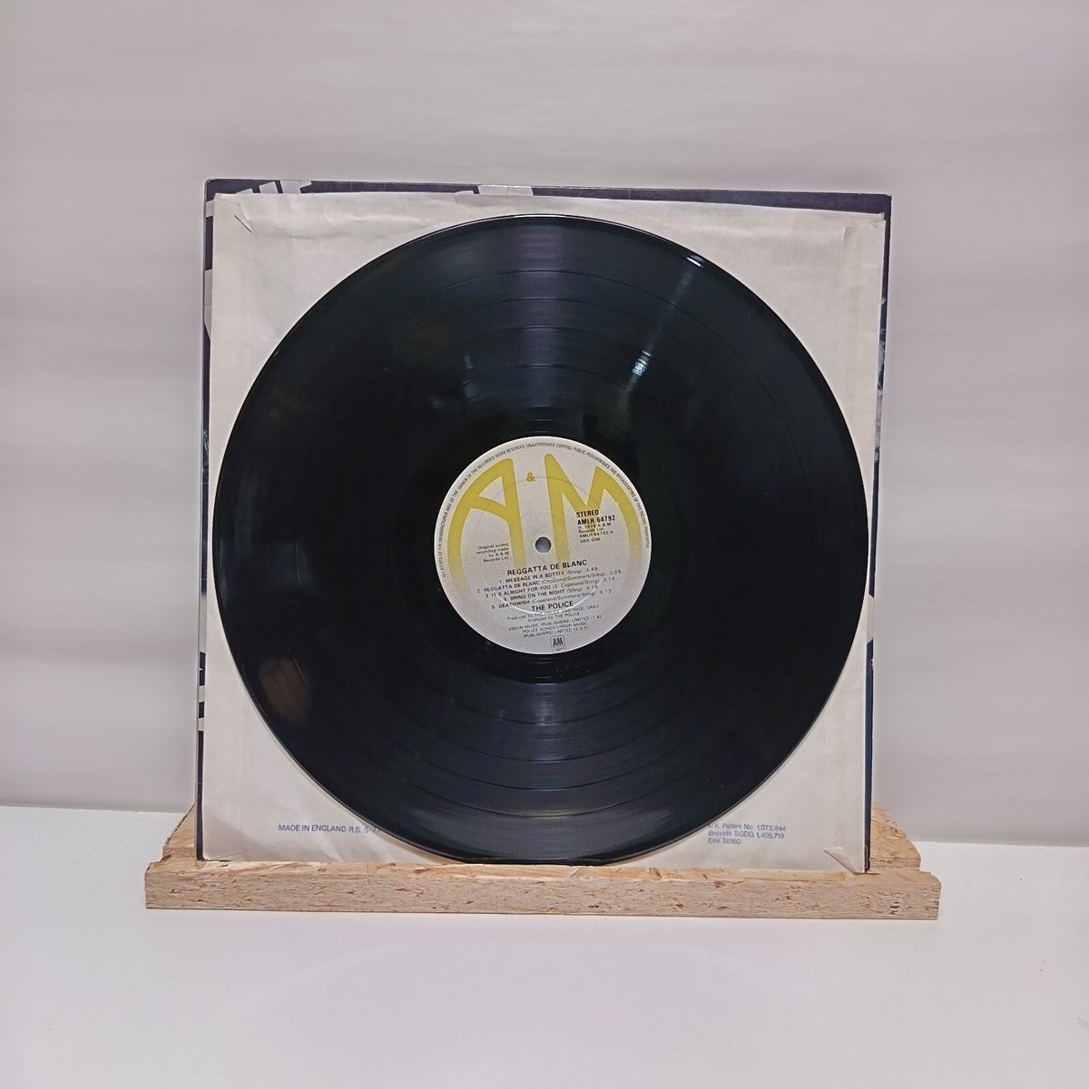 The Police reggatta de blanc vinyl record VG+/VG+ AMLH 64792