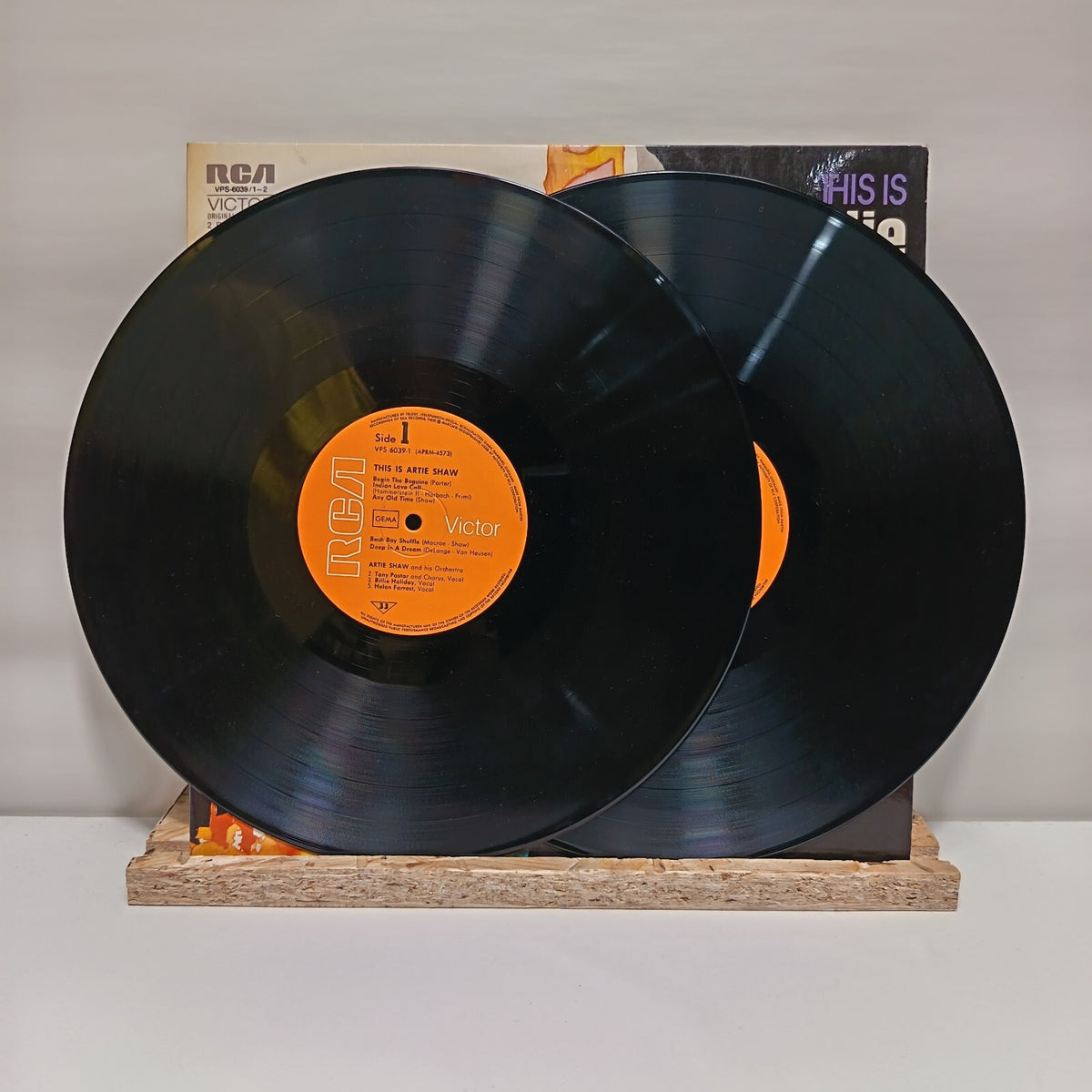 Artie Shaw this is double vinyl record VG+/VG+ VPS-6039/1-2