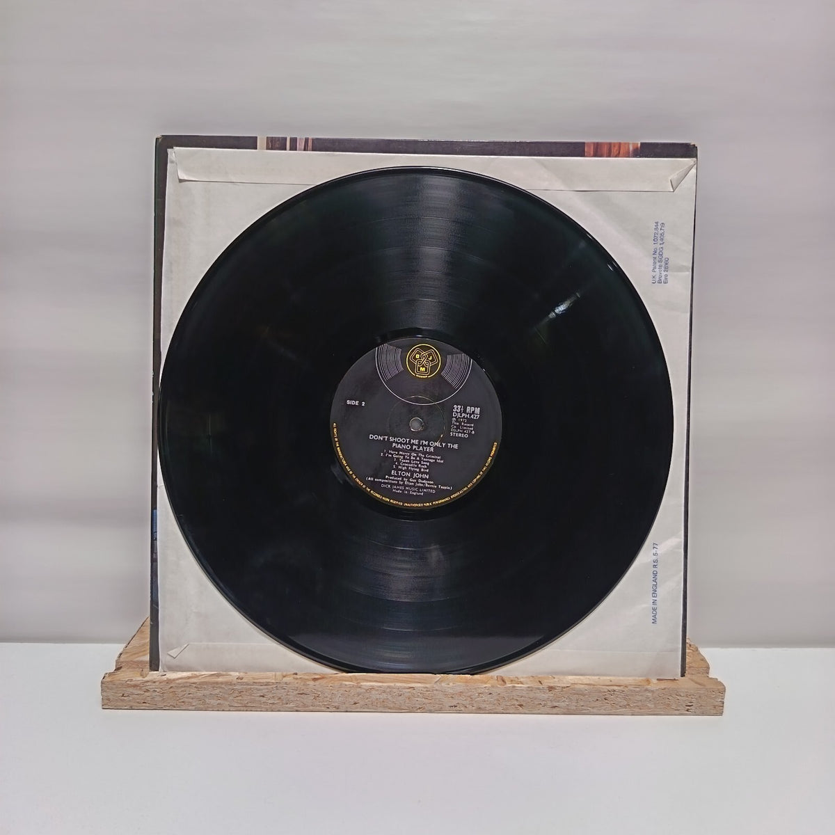 Elton John don't shoot me vinyl record VG+/VG+ DJLPH 427