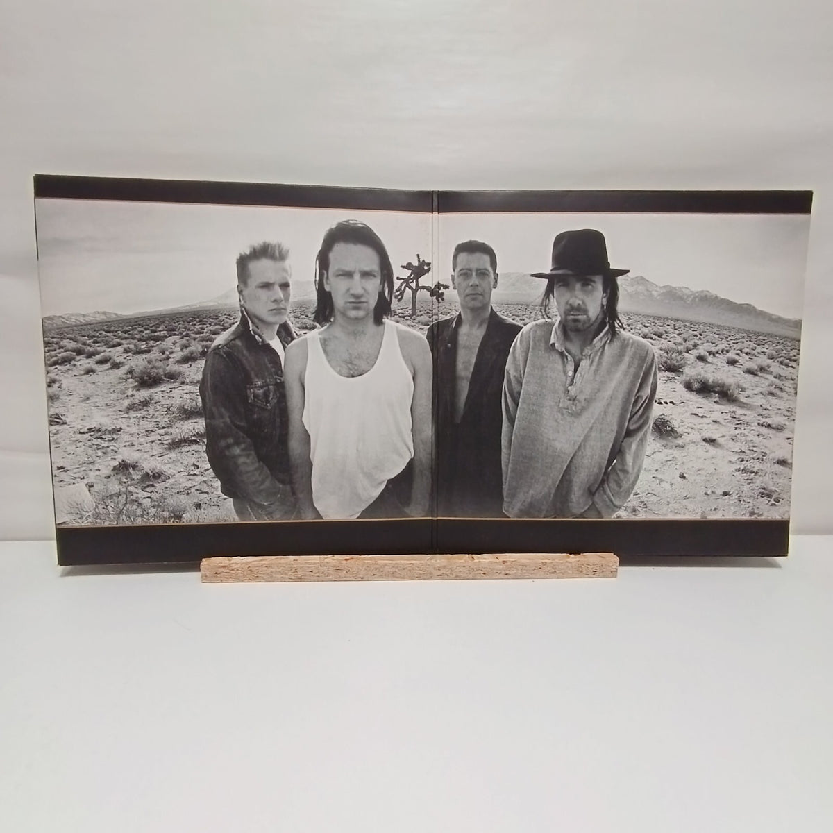 U2 the joshua tree vinyl record VG+/VG+ U26