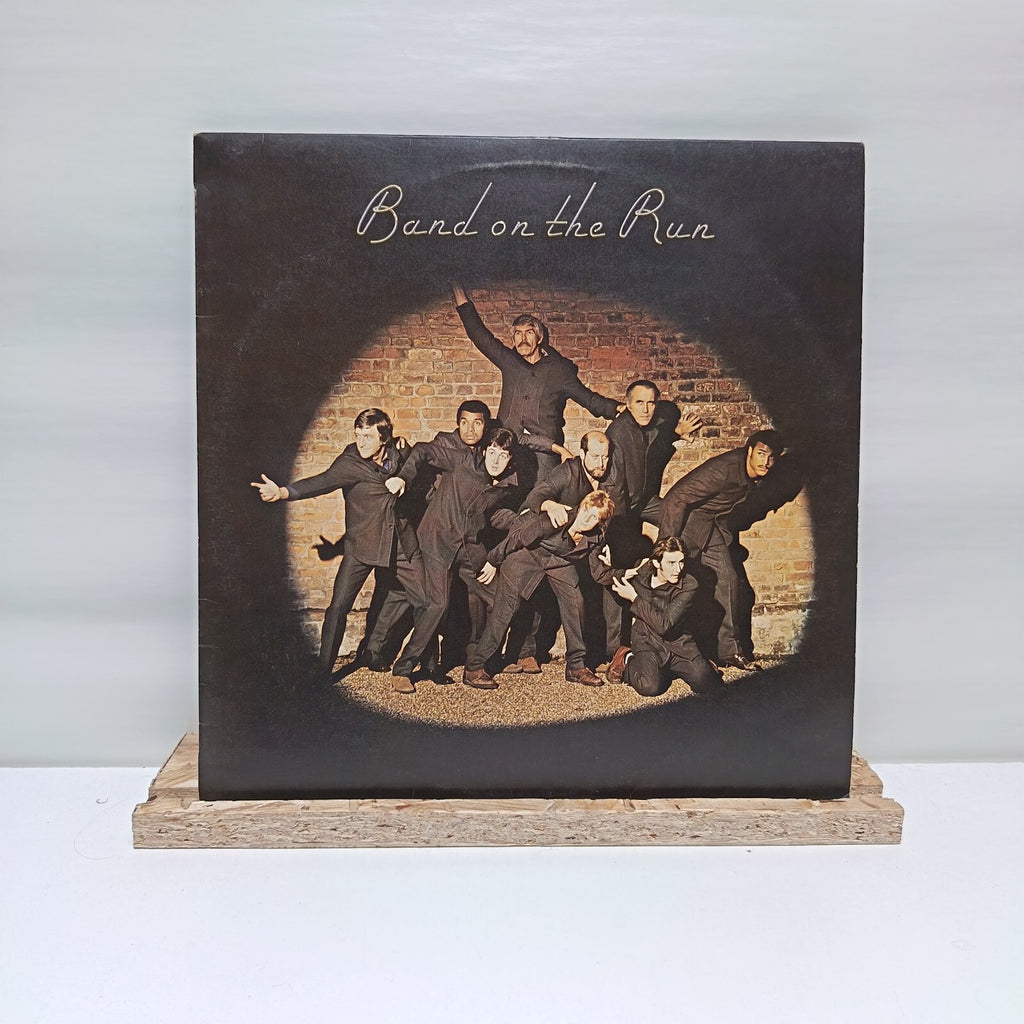 Wings band on the run vinyl record VG+/VG+ PAS 10007