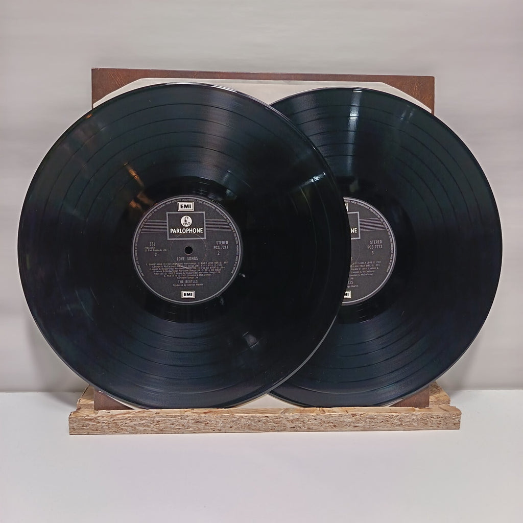 The Beatles love songs double vinyl record EX/EX PCSP 721