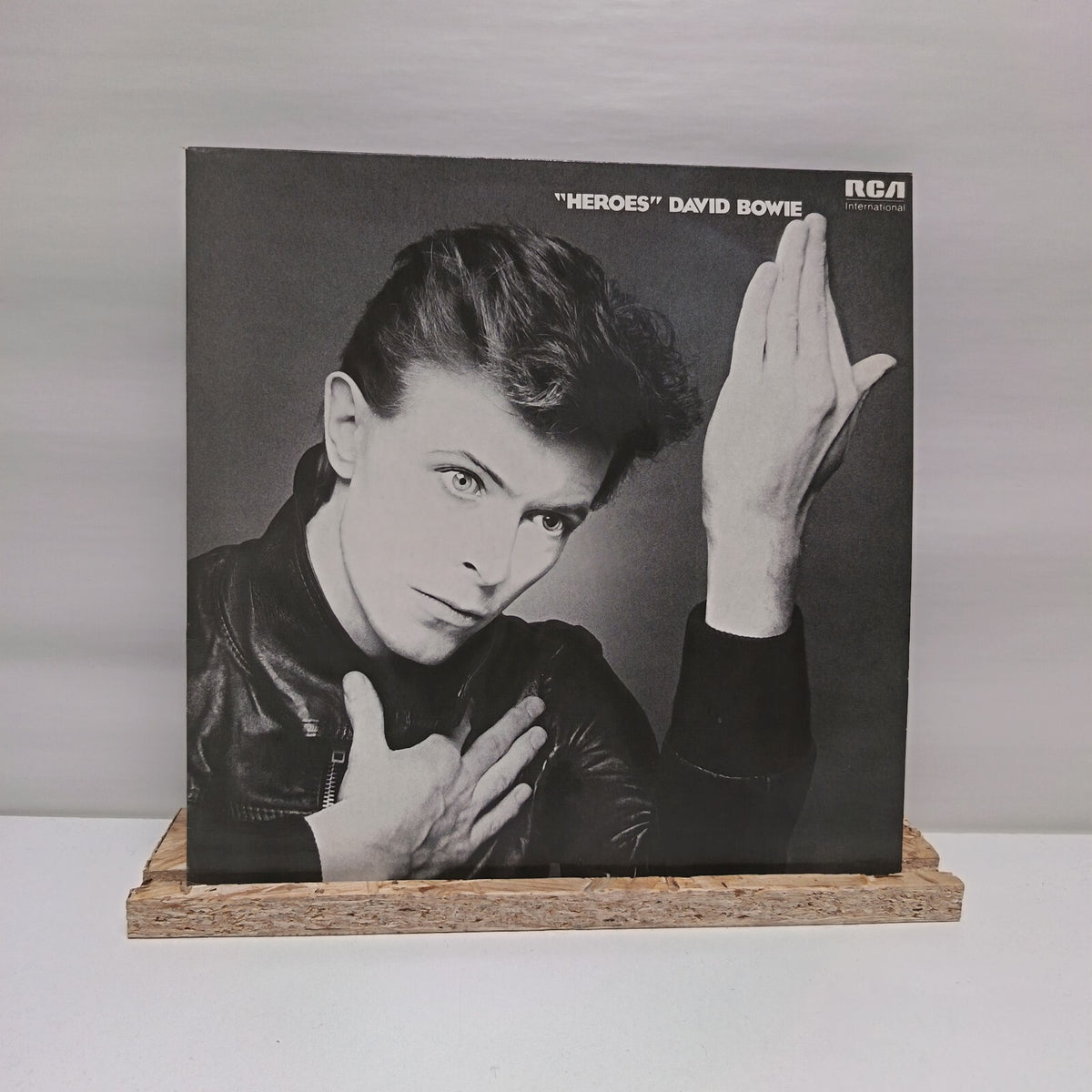 David Bowie heroes vinyl record EX/EX INTS 5066