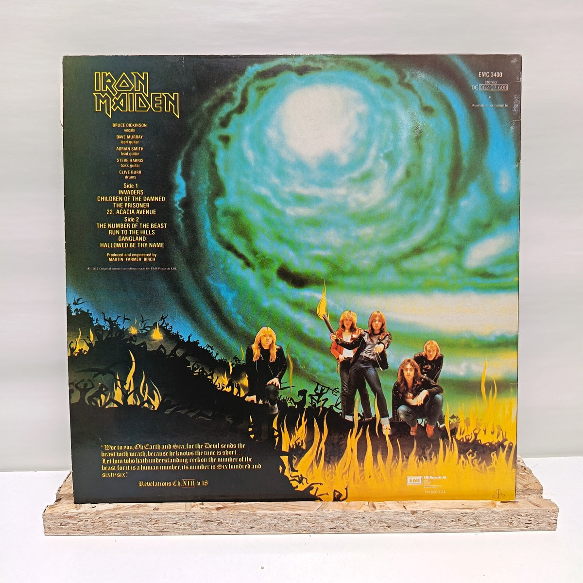 Iron Maiden the number of the beast vinyl record 1982 VG+/VG+ EMC 3400