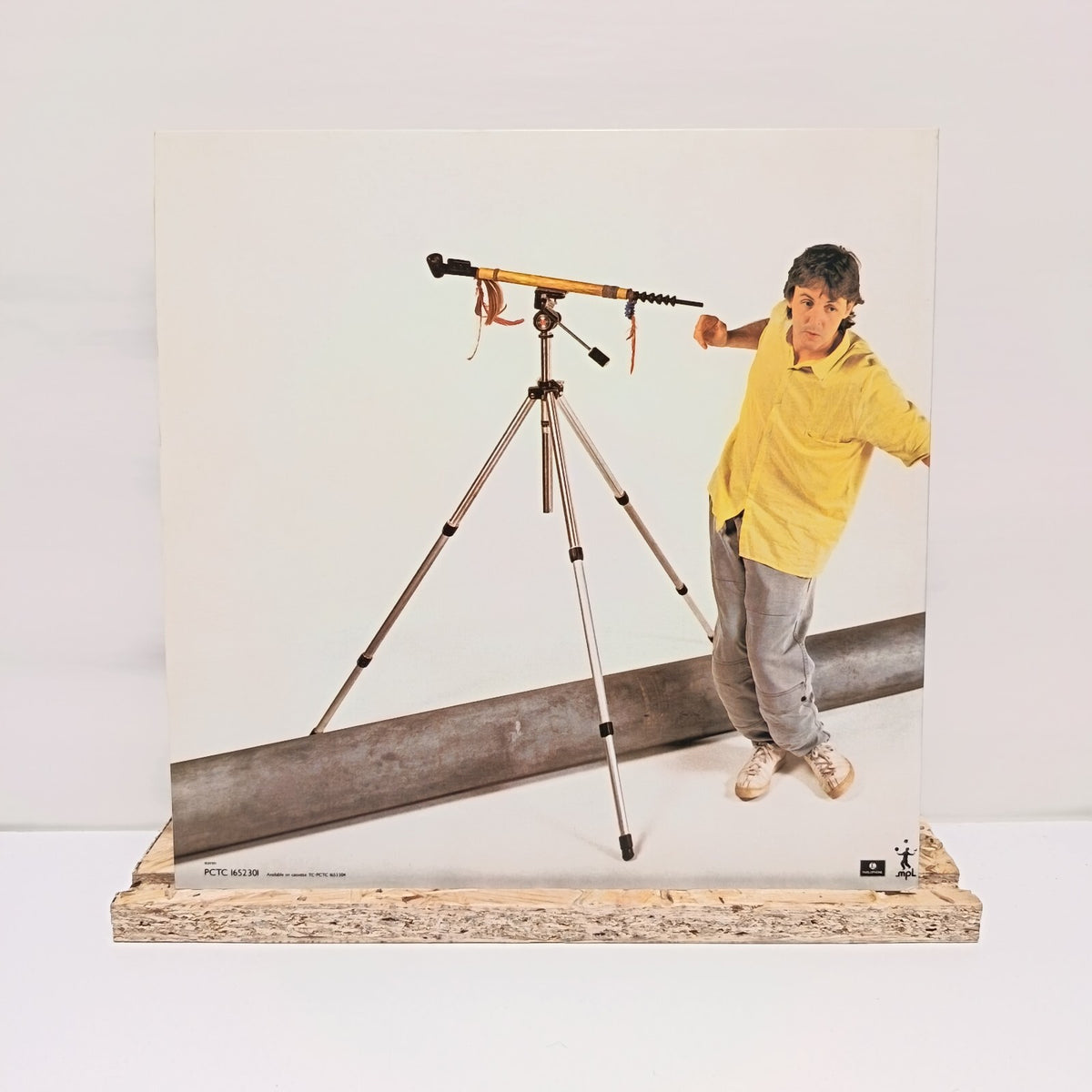 Paul McCartney pipes of peace vinyl record VG+/VG+ PCTC 1652301