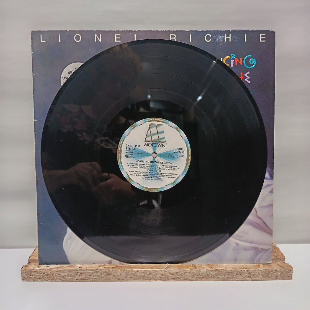 Lionel Ritchie dancing on the ceiling vinyl record VG+/VG+ ZL72412