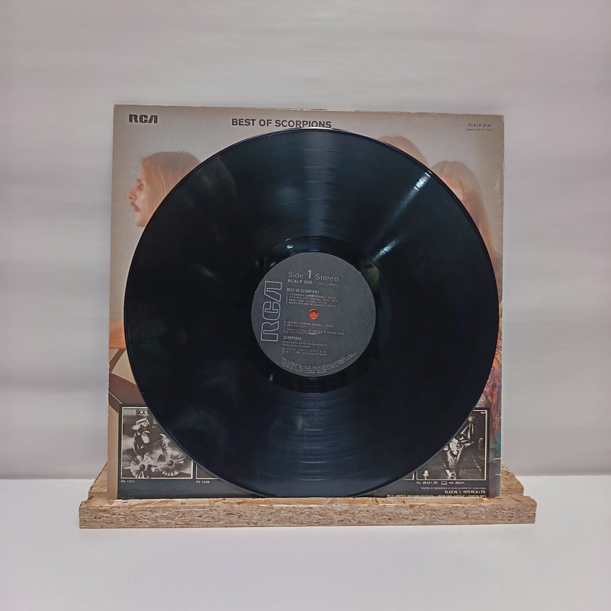 Scorpions best of scorpions vinyl record VG+/VG+ RCA LP 3035