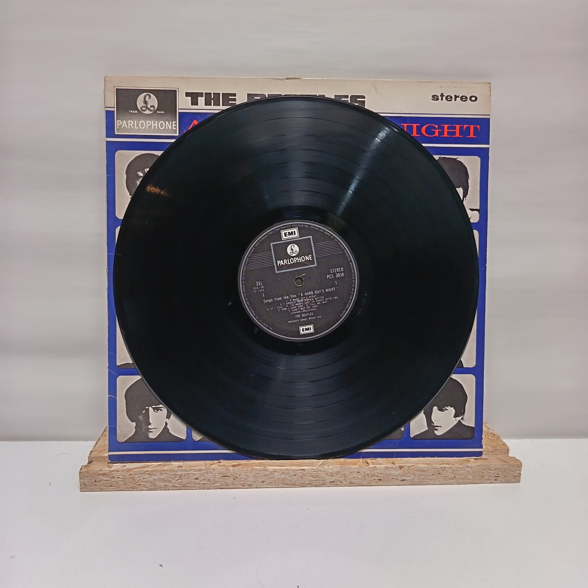 The Beatles a hard day's night vinyl record VG+/VG+ PCS 3058