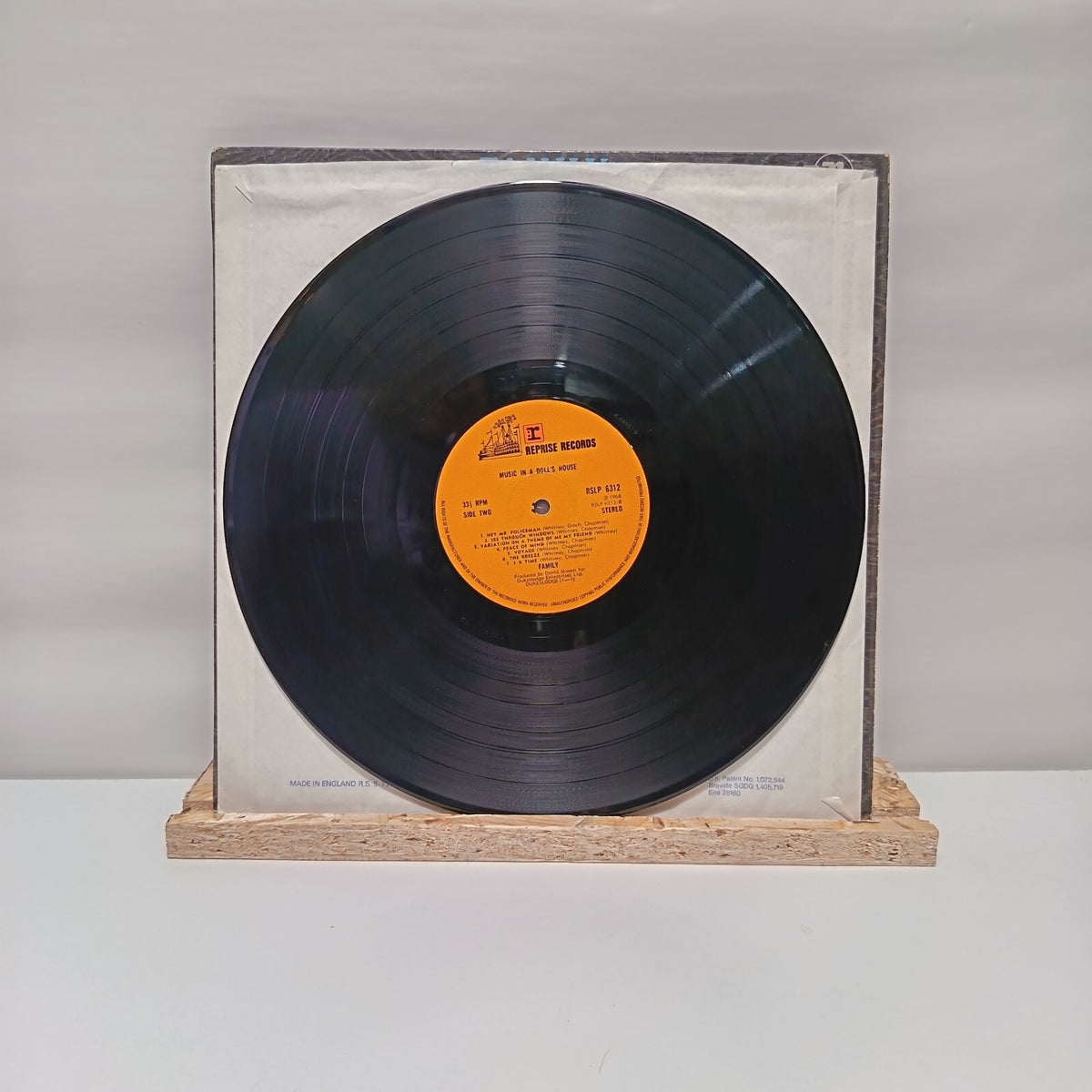 Family music in a doll's house vinyl record 1968 VG+/VG+ RLP 6312