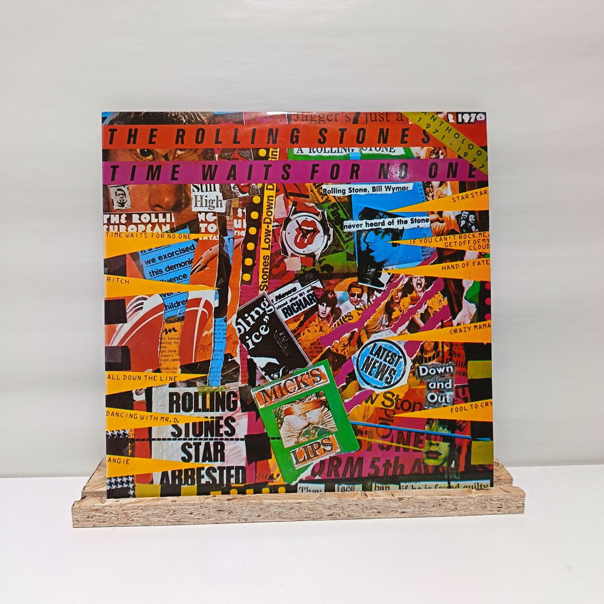 The Rolling Stones time waits for no one vinyl record VG+/VG+ COC 59 107