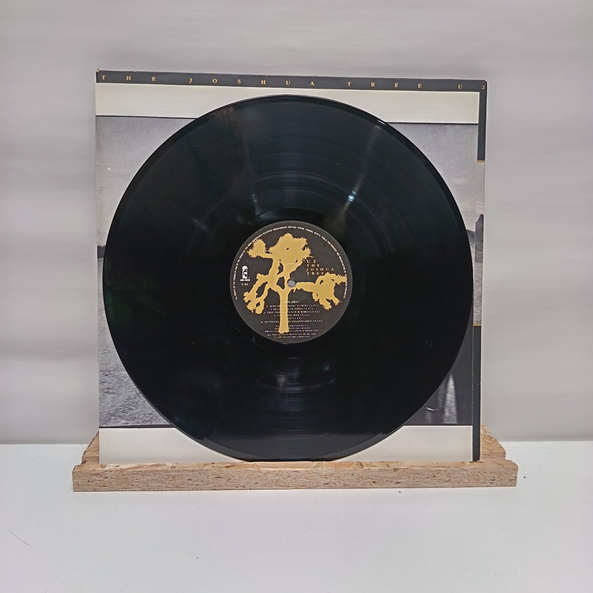 U2 the joshua tree vinyl record VG+/VG+ U26