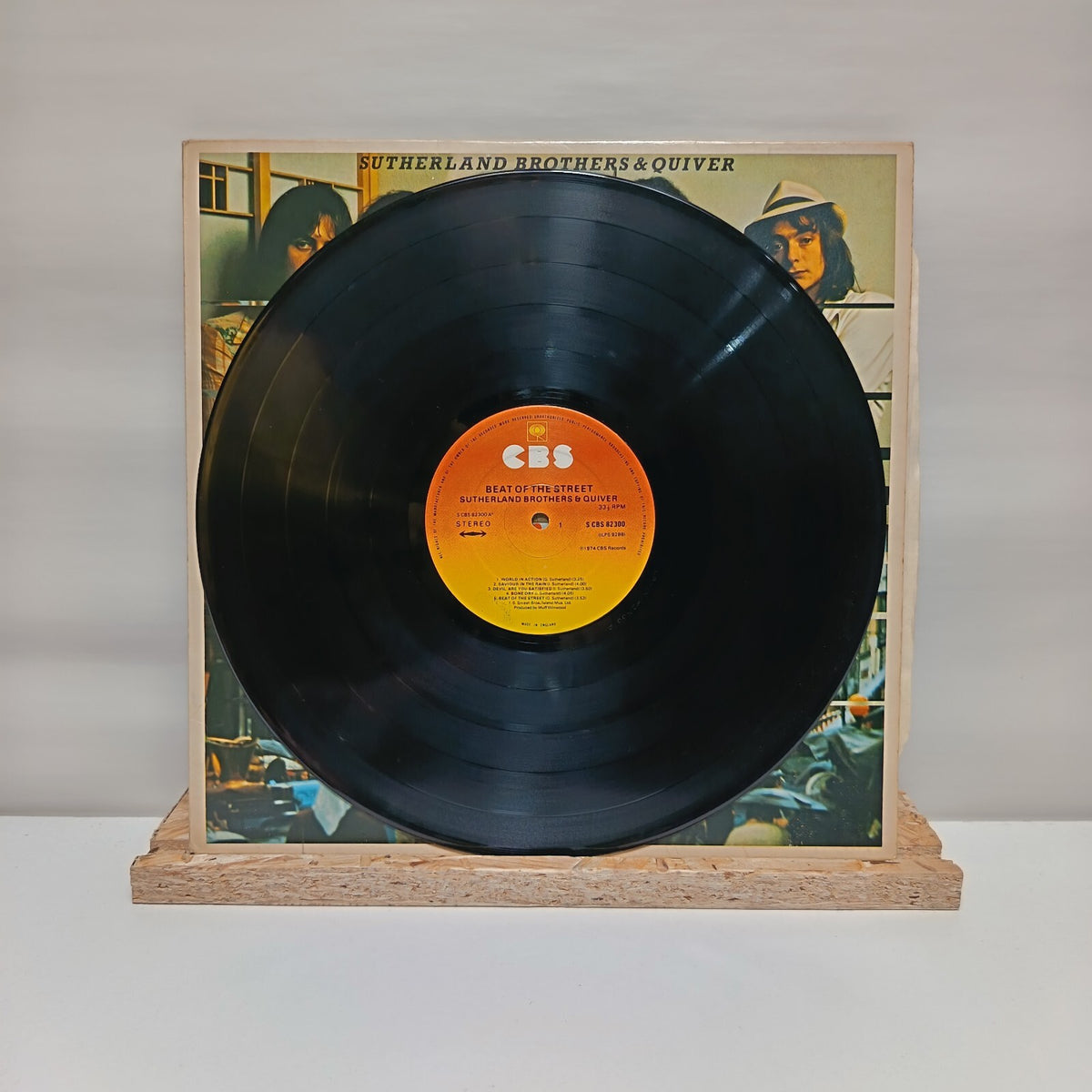 Sutherland brothers & quiver beat of the street vinyl record VG+/VG+ CBS 82300