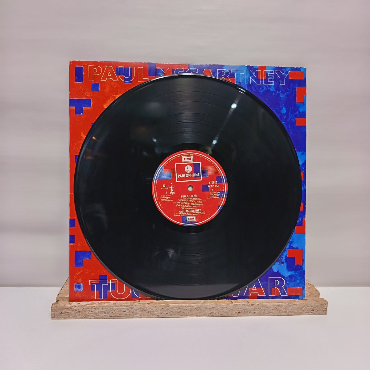Paul McCartney tug of war vinyl record VG+/VG+ PCTC259