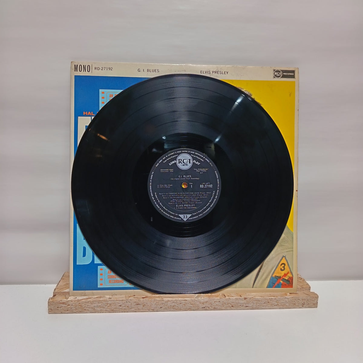 Elvis g.i. blues vinyl record 1960 VG+/VG+ RD-27192