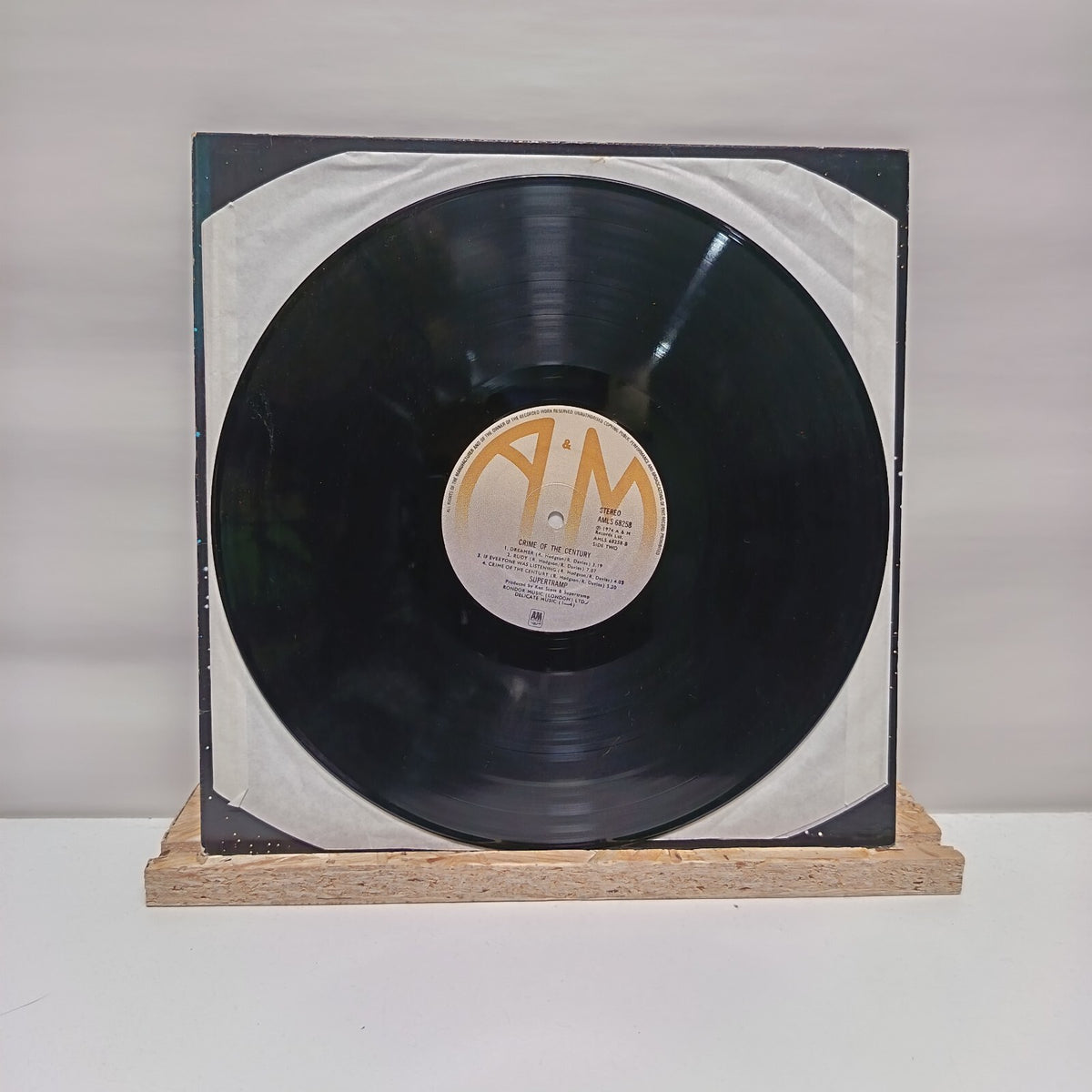 Supertramp crime of the century vinyl record VG+/VG+ AMLS 68258