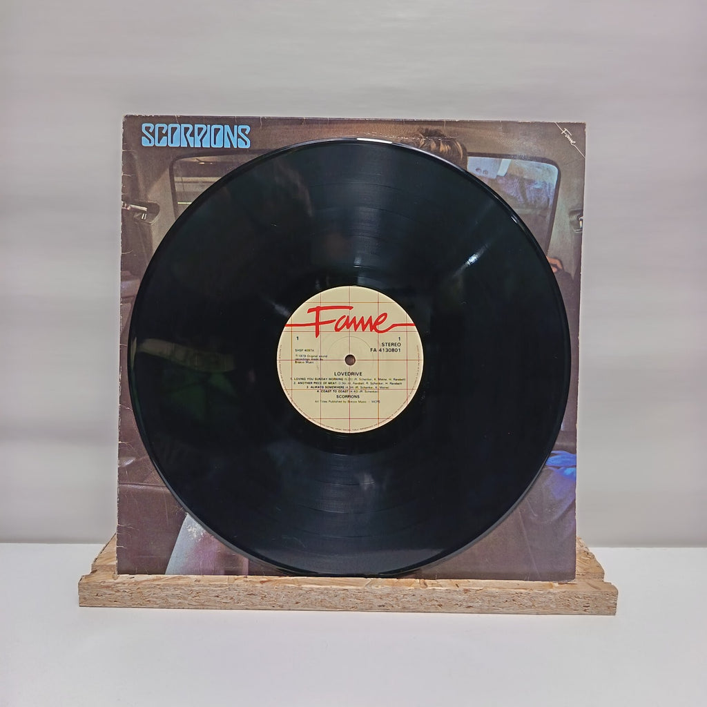 Scorpions lovedrive vinyl record VG+/VG+ FA 3080