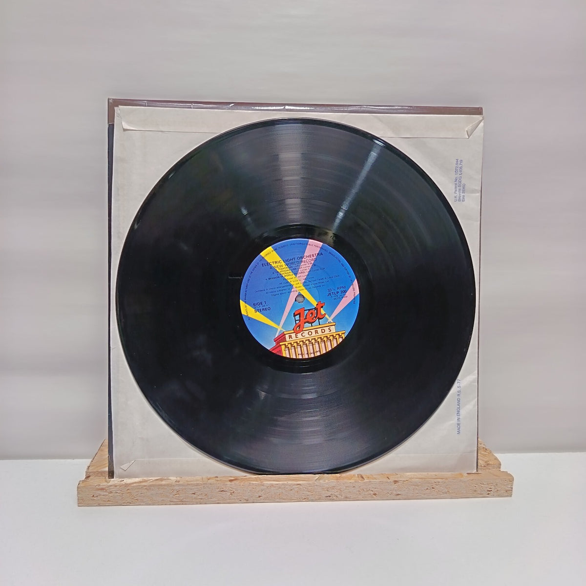Electric Light Orchestra a new world record vinyl record VG+/VG+ JETLP 200