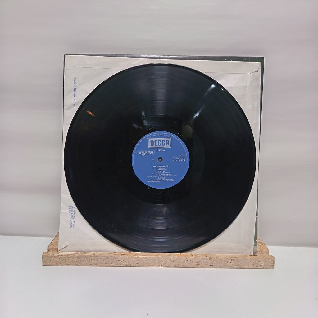 Camel rain dances vinyl record VG+/VG+ TXS-R 124