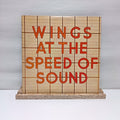 Wings at the speed of sound vinyl record VG+/VG+ PAS 10010