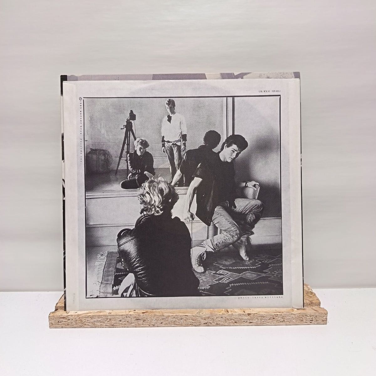 A-ha hunting high and low vinyl record EX/EX 925 300-1