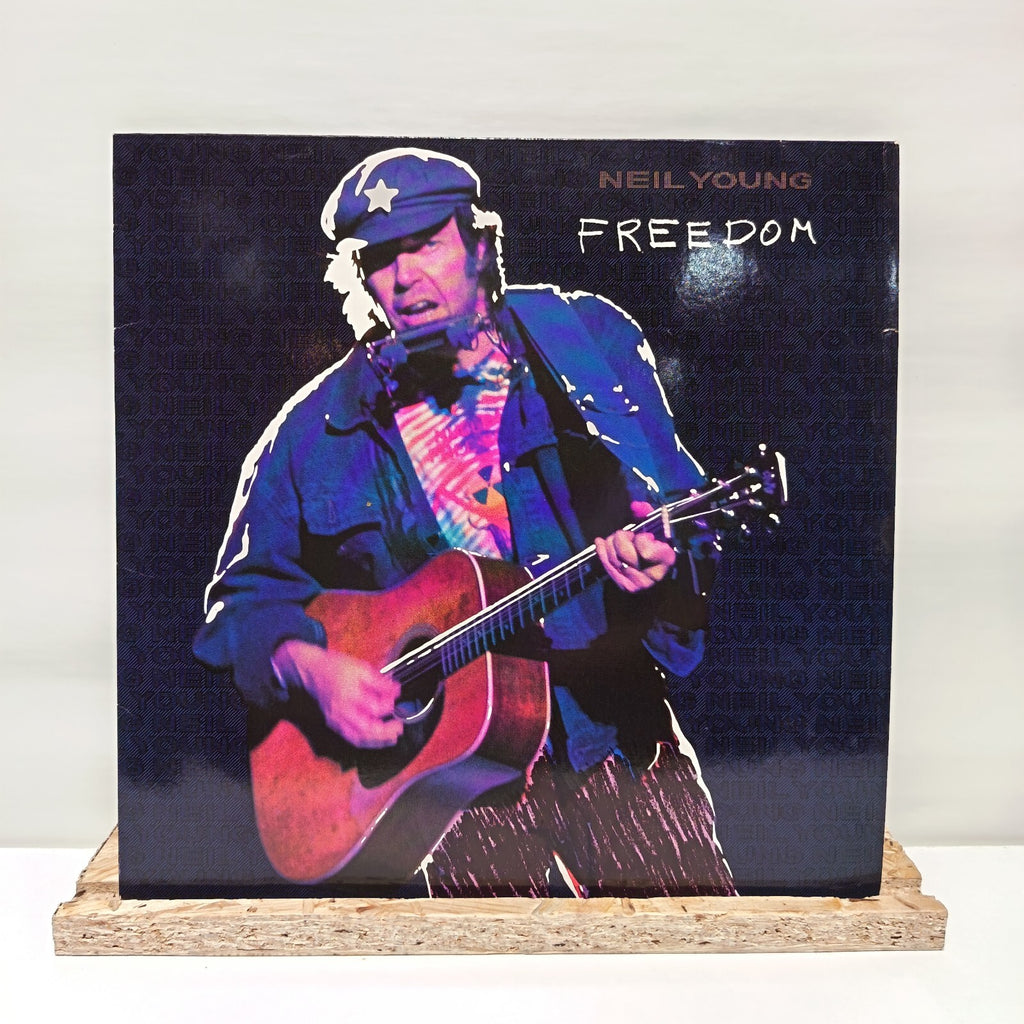 Neil Young freedom vinyl record VG+/VG+ WX 257