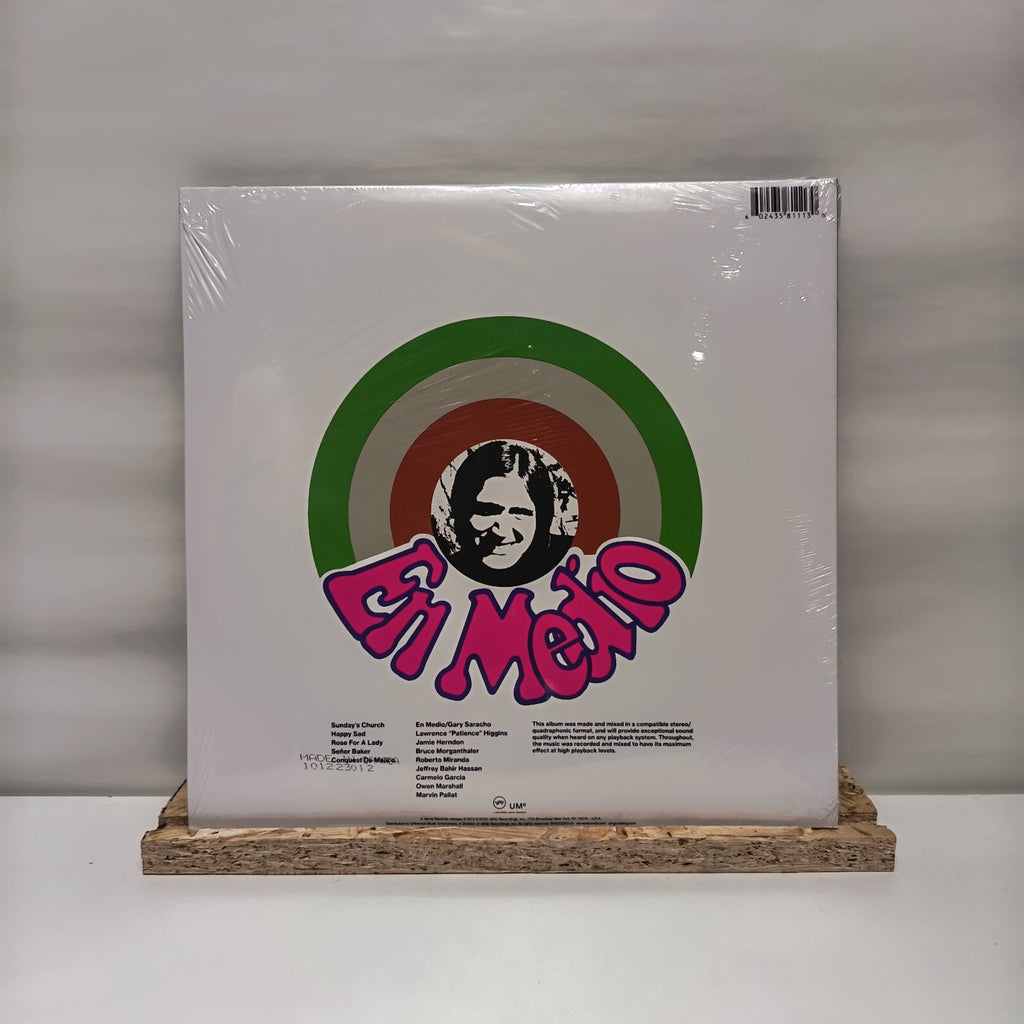 Garrett Saracho en medio vinyl record