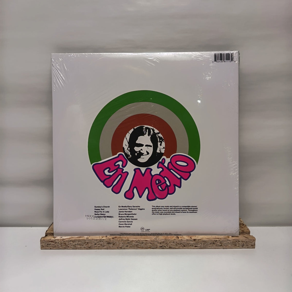 Garrett Saracho en medio vinyl record