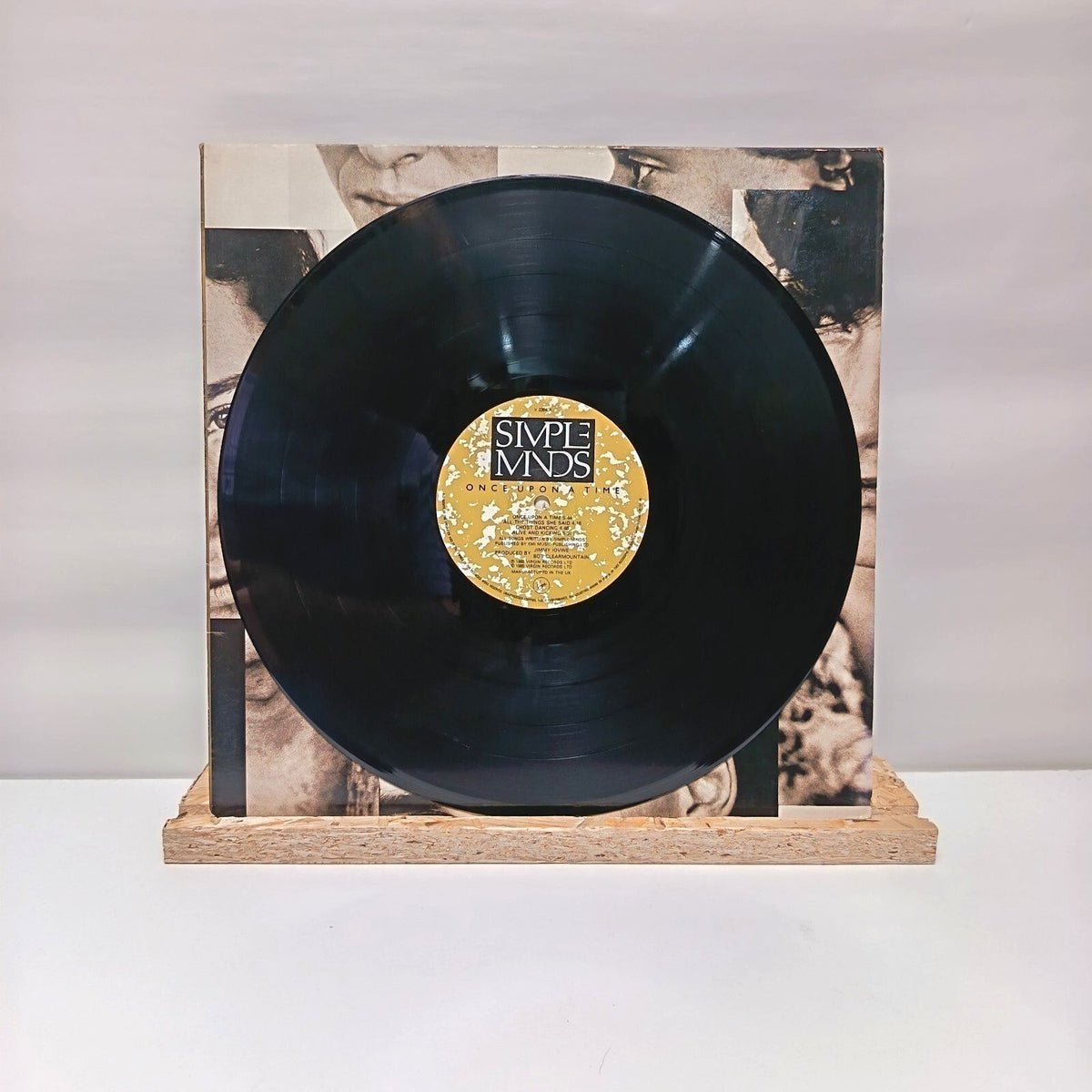 Simple Minds once upon a time vinyl record VG+/VG+ V2364