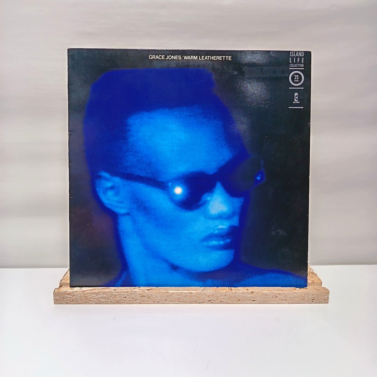 Grace Jones warm leatherette vinyl record 1980 A1/B1 VG+/VG+ ILPM 9592